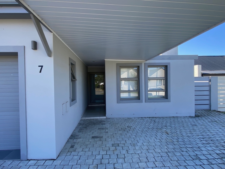 3 Bedroom Property for Sale in Blue Mountain Village Western Cape